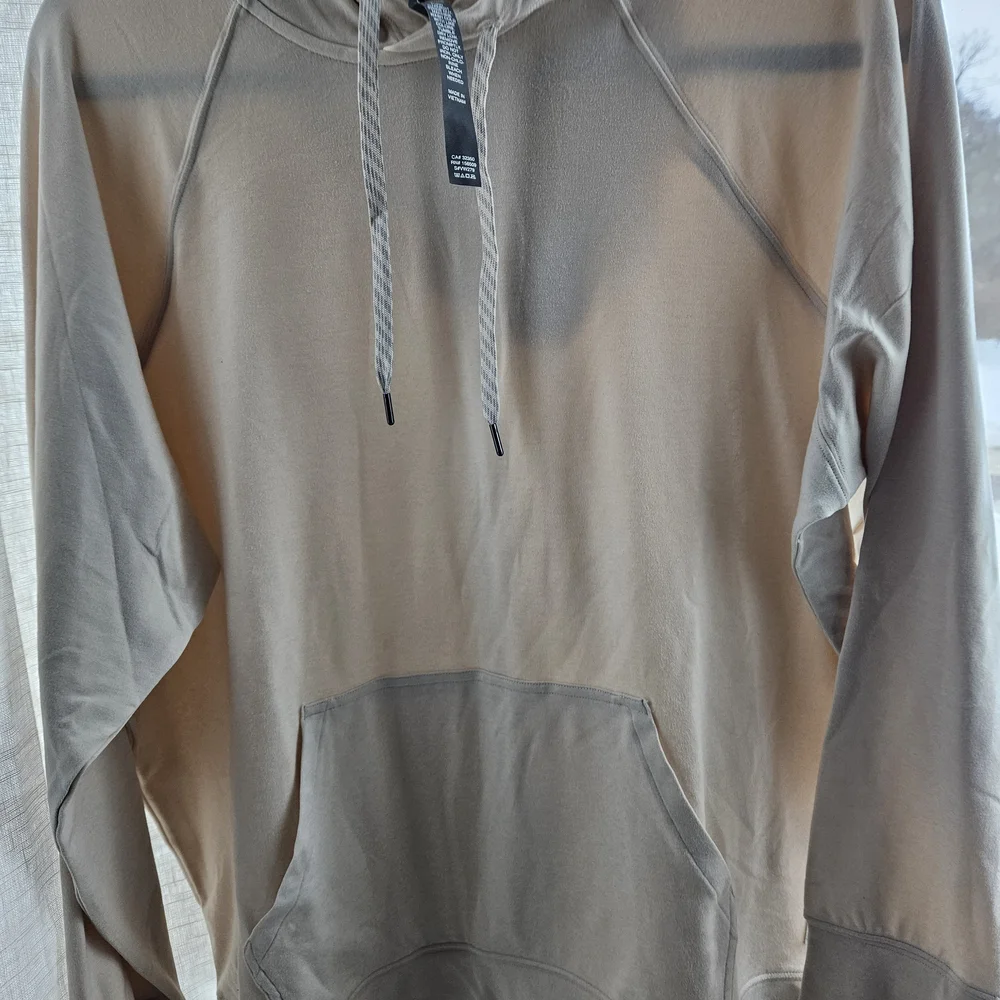 Vuori Halo Oversized Hoodie NWOT - Picture 5 of 9